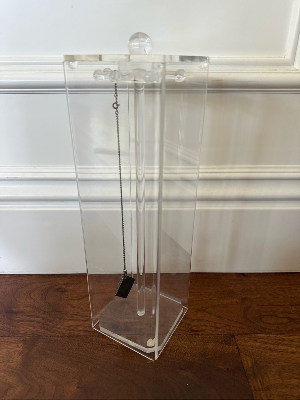 Vintage Acrylic Jewelry/Necklace Box Tower Holder Display Case